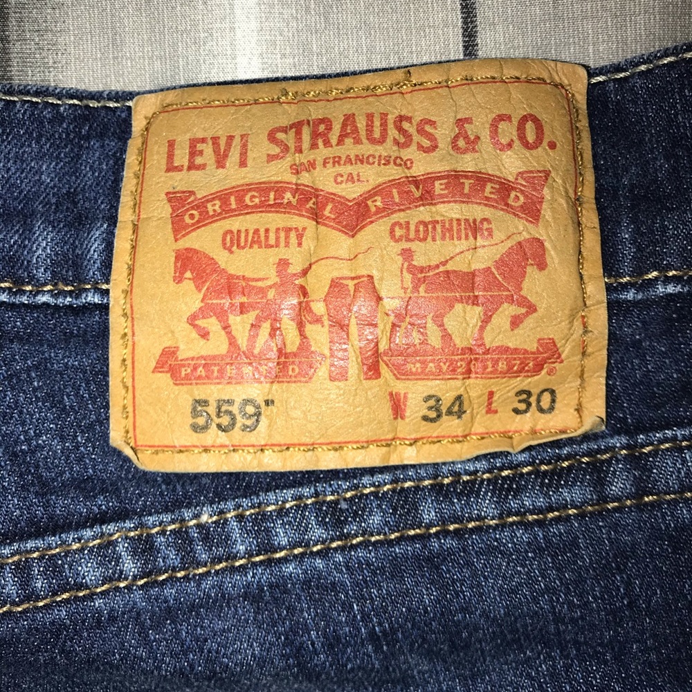 Levi 559 jeans. - Picture 3 of 4